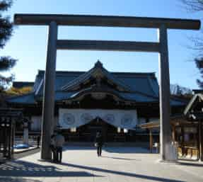 靖国神社放火英雄，靖国神社供奉了哪些人