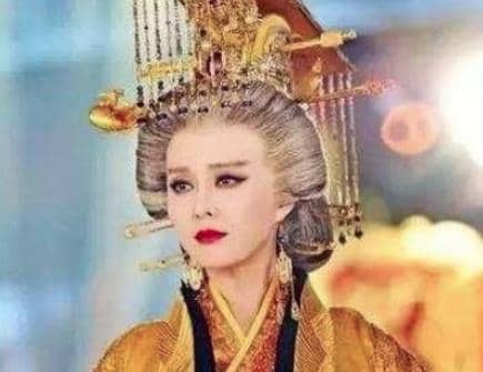 武则天为什么要毁上官婉儿的容貌？